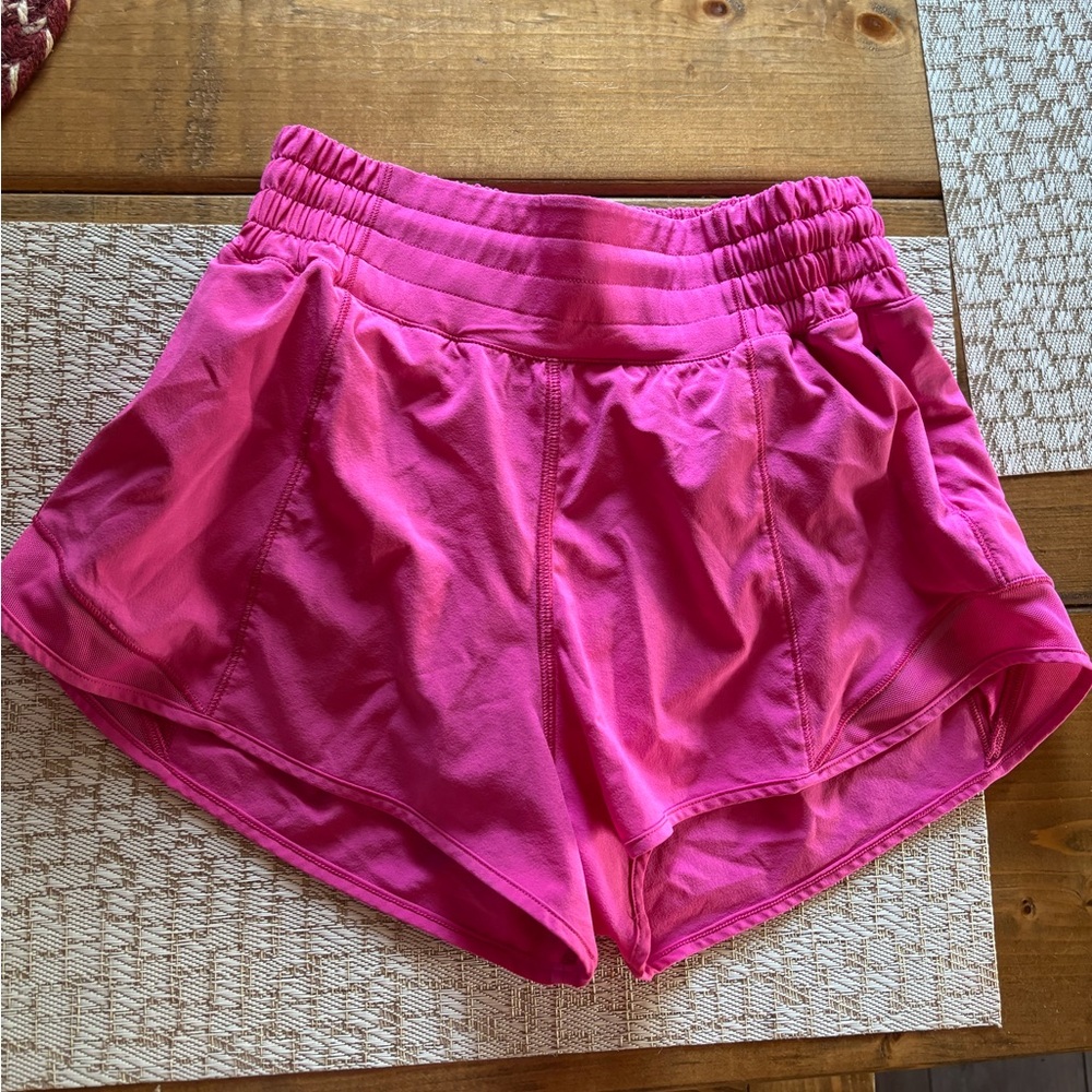 Sonic pink hotty hots 2.5 inch high rise! Size 2, new condition.